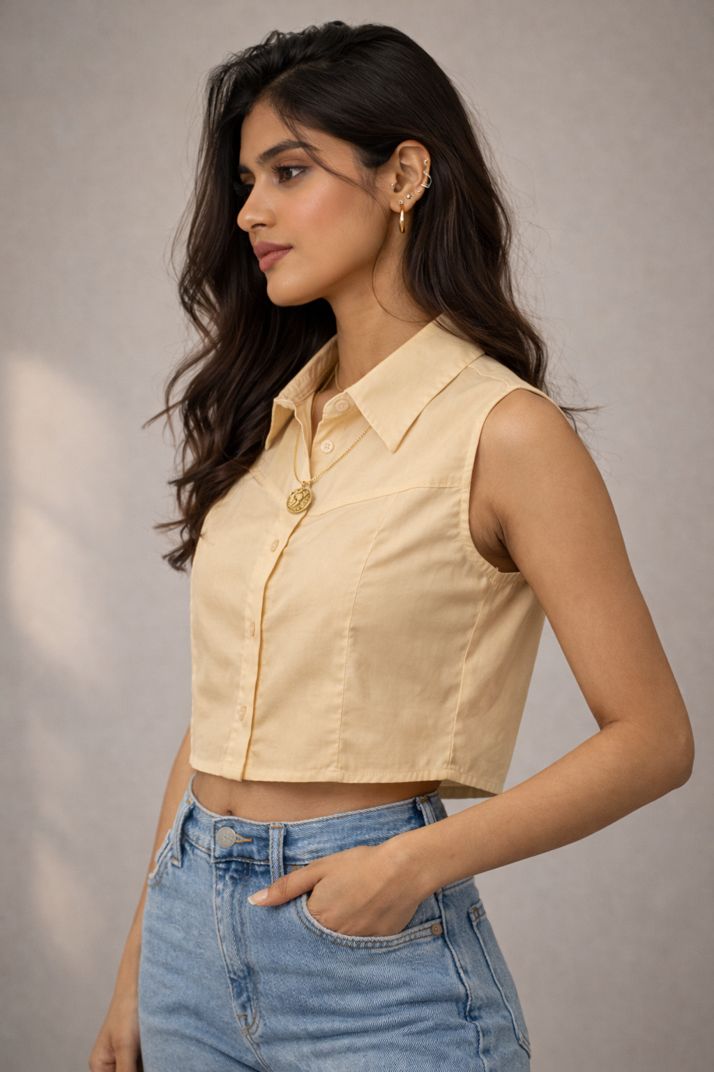 BE BOSY Women’s Solid Sleeveless Casual Shirt