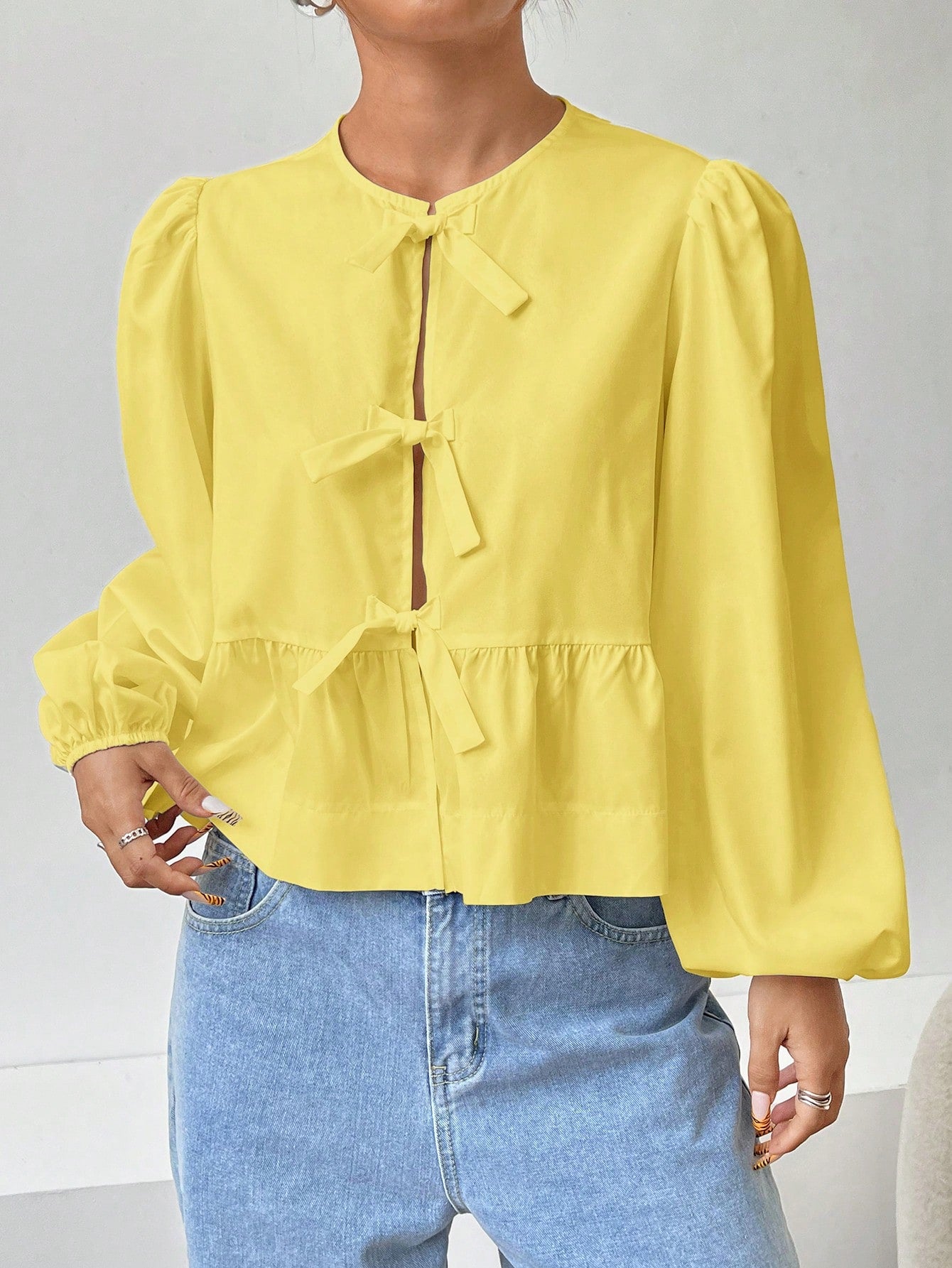 Women Front Bow Short Top