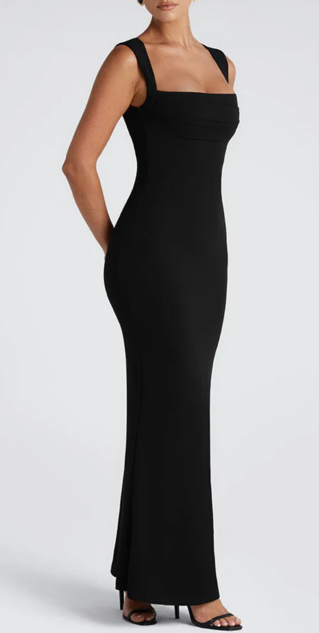 Black body fit Maxi Dress